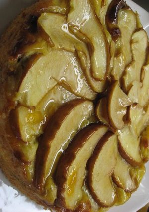 A picture of Easy Yogurt Apple Cake.