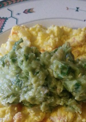 A picture of Dave's Guacamole.