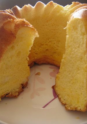 A picture of Honey Chiffon Cake.