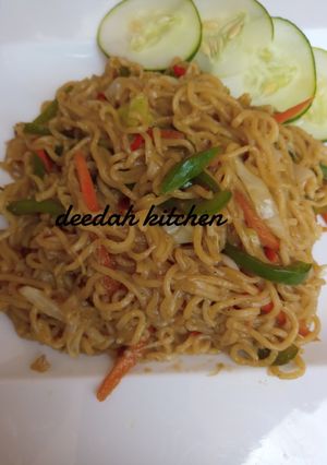 A picture of Maggi chawmaine.