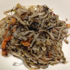 Bean Sprout & Nori Stir-fry A picture of Bean Sprout & Nori Stir-fry.