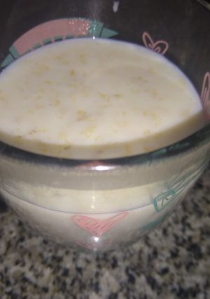 Una foto de Leche con avena, mi desayuno♥️