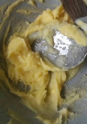 Foto resep Carlo si Ajaib buat ngoles loyang