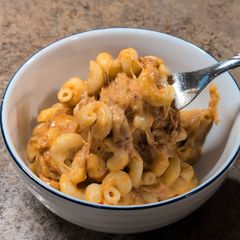 A picture of Pulled Pork Mac & Cheese.