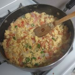 A picture of Huevos a la Mexicana.