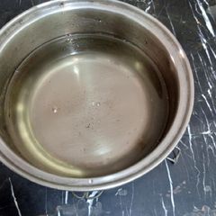 A picture of Easy Sugar Syrup (Sheera).