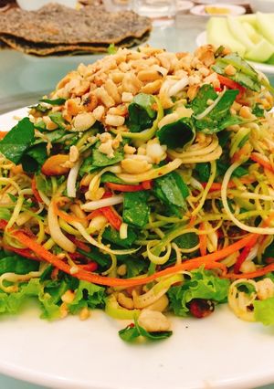 Hình của món Nộm hoa chuối nhà quê.