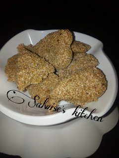 A picture of Sesame candy.