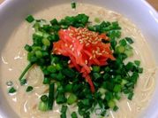 A picture of tonkotsu ramen