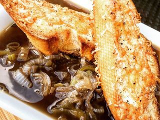 French Onion Soup with Parmesan/Cheddar Croutons