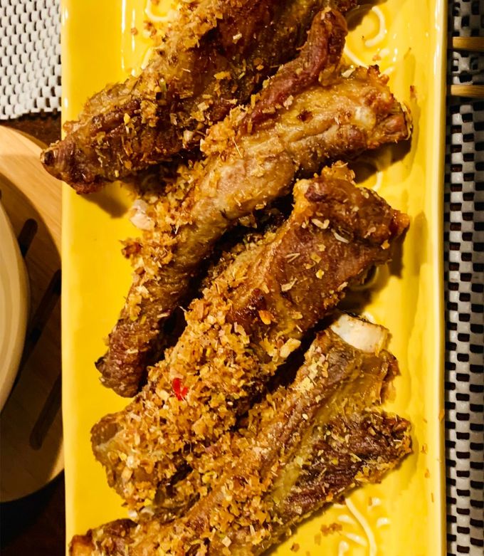 A picture of Airfried lemongrass pork rib.