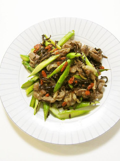 A picture of Asparagus, Pork & Goji Berry Stir-Fry.