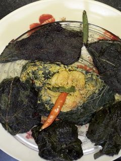 চিংড়ি ভাপে কুমড়ো পাতায় (Chingri vape kumro patay recipe in Bengali) রেসিপির প্রধান ছবি