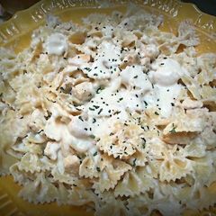 A picture of Easy Cream Cheese Alfredo Sauce.
