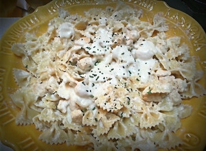 A picture of Easy Cream Cheese Alfredo Sauce.