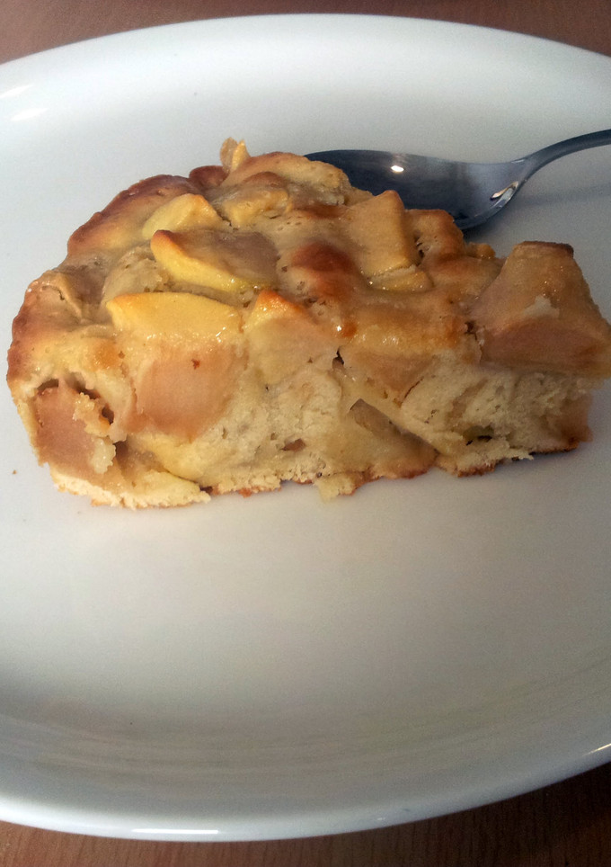 A picture of Simple Apple Cake.