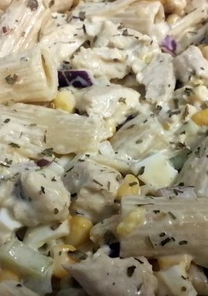 A picture of chicken pasta salad.