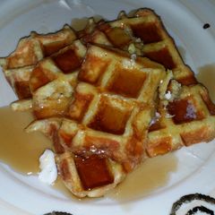 A picture of French Toast waffles.