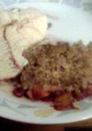 A picture of Tina's Homemade Fruit crisp.