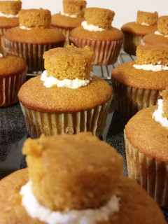 A picture of Cream Filled Pumpkin Cupcakes.