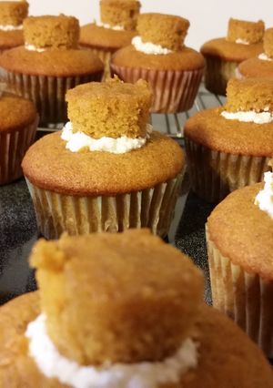 A picture of Cream Filled Pumpkin Cupcakes.