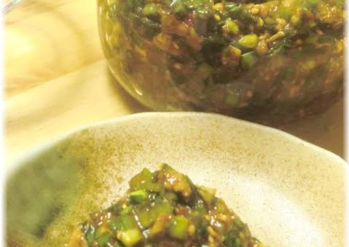 Step-by-Step Guide to Prepare Eric Ripert Spicy Miso Paste with Chives and Leeks