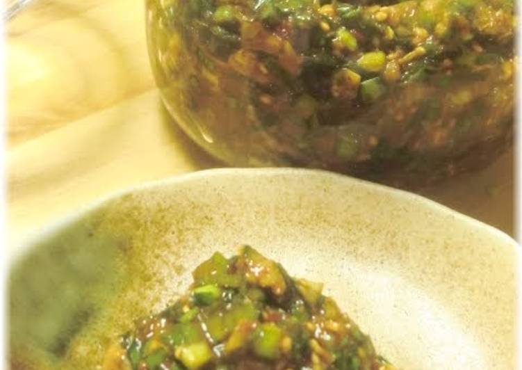Recipe of Appetizing Spicy Miso Paste with Chives and Leeks