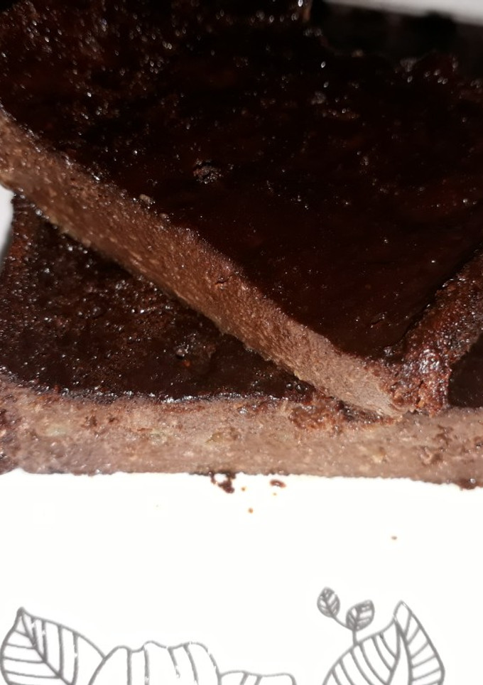 Una foto de Brownie de banana (sin harina ni azúcar)