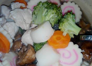 Popular Cuisine Simple Ozoni Clear Soup with Mochi Blocks Home Style