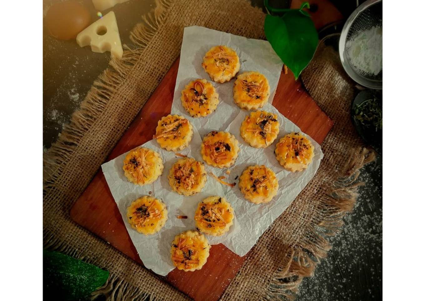 Garlic Cheese Cookies