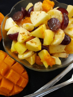 फ्रूट्स सलाद (Fruits salad recipe in hindi) रेसिपी मुख्य फोटो