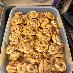 A picture of Cinnamont buns.