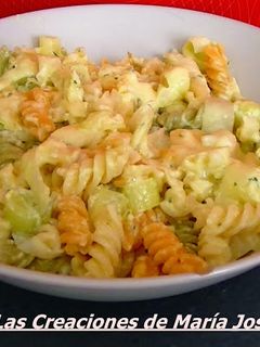 Una foto de Pasta en salsa de queso y puerro