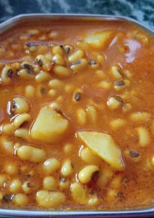 સૂકી ચોળી નું શાક (Suki Chori Shak Recipe In Gujarati) રેસીપી મુખ્ય ફોટો