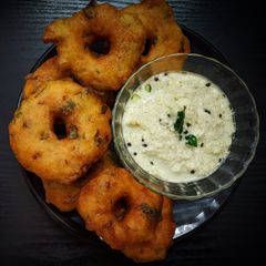 A picture of Crispy Medu Vada | South Indian Vada | Indian donuts | Ulundu vada - How to make Medu Vada at home.