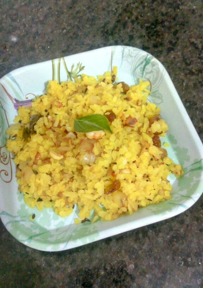A picture of Kanda poha.