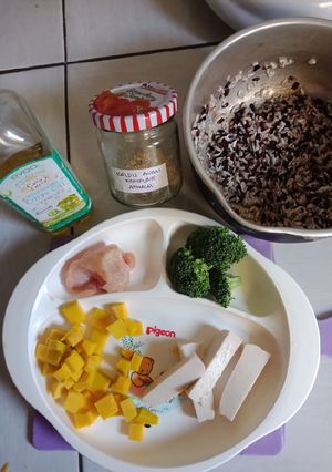 Foto resep Mpasi Bubur mix labu kuning ayam brokoli tahu