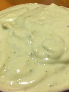 Una foto de Mayonesa de albahaca 🌿