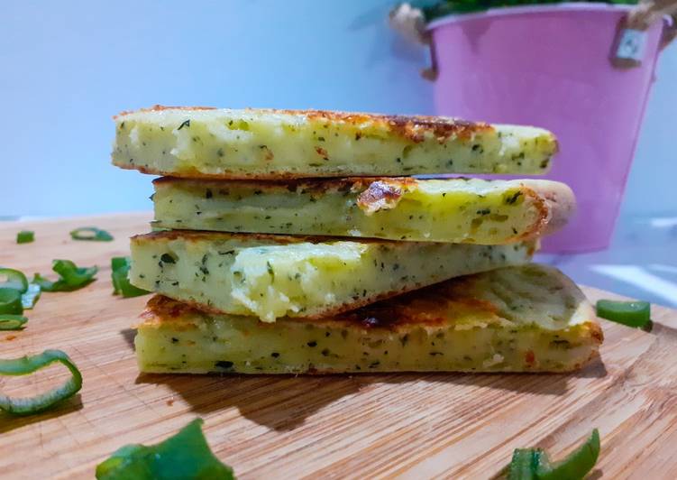 Fainá de queso, espinaca y verdeo