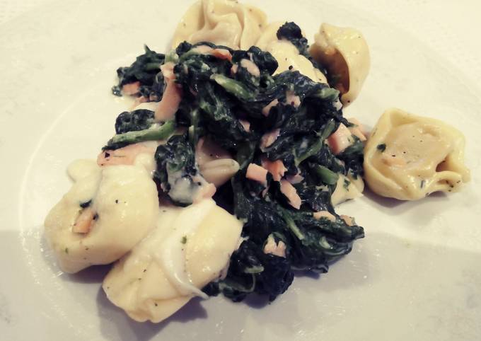 Step-by-Step Guide to Make Speedy Smoked salmon and spinach