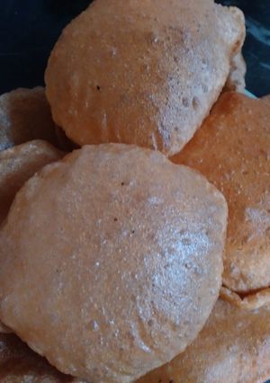 A picture of Yummy poori.