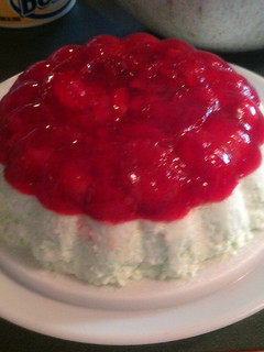 A picture of Tinklee's Raspberry/Lime Jello.