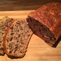 A picture of Date And Walnut Cake (low Cal).