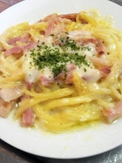 A picture of Easy Spaghetti with Cream Sauce.