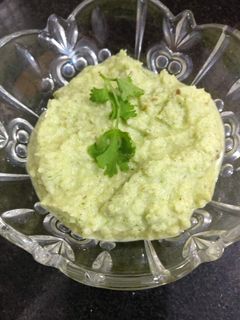 पुदिना खोबरं चटणी (pudina khobra chutney recipe in marathi) रेसिपी चे मुख्य फोटो 