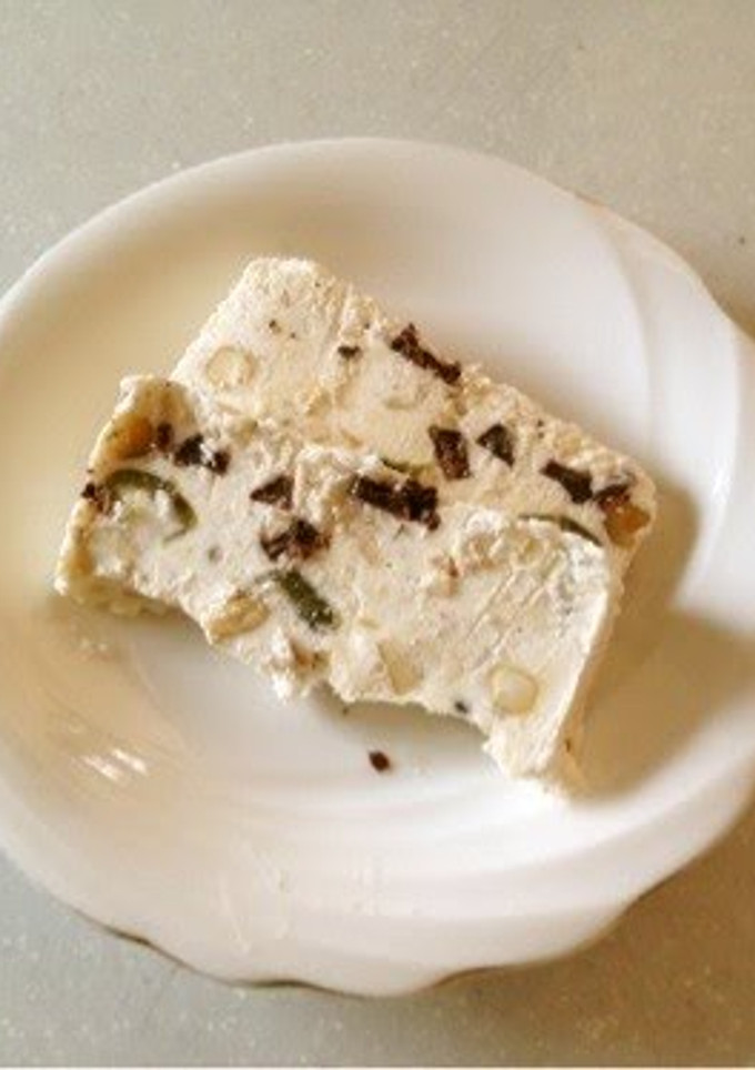 A picture of Cassata with Plums Left Over from Umeshu.