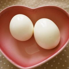 A picture of Easy Boiled Eggs! In the Microwave.