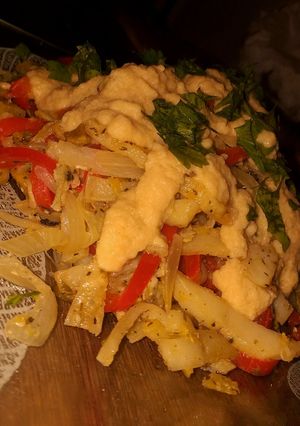 Una foto de Gramajo para dos con hummus (vegetariano)