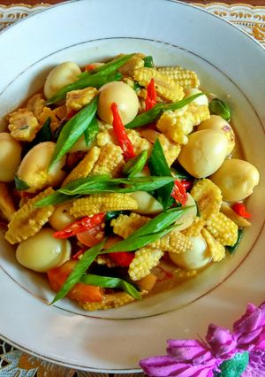 Foto resep Oseng telur puyuh pete + jagung muda