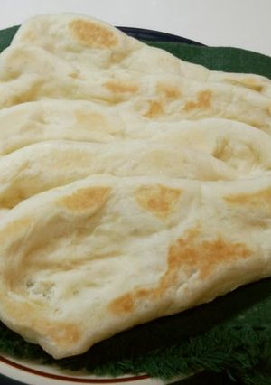 A picture of Puffy and Delicious Naan Bread.